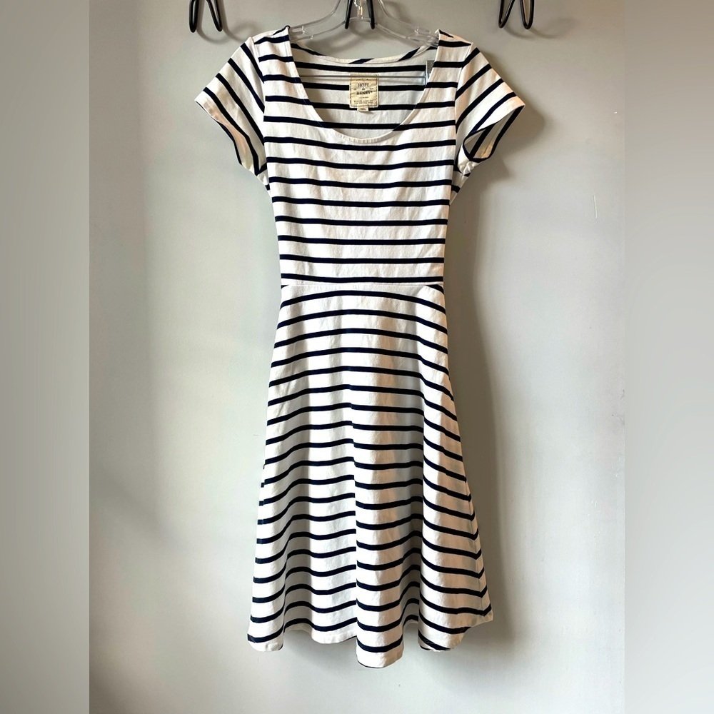 Hope & Henry, size 2, navy and white stripe fit & flare stretch mini dress w/tie